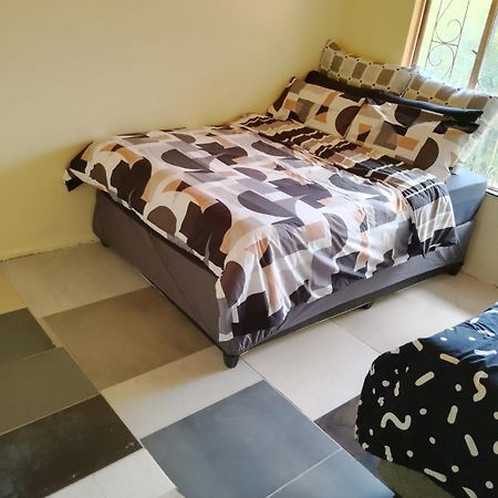 Kempton Park Lodge Esther Park Eksteriør billede